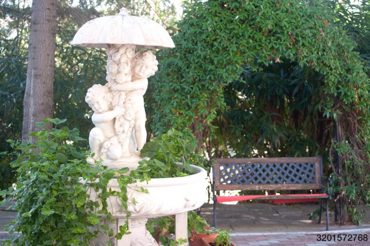 Villa Dei Romanzi Tortoreto Bagian luar foto