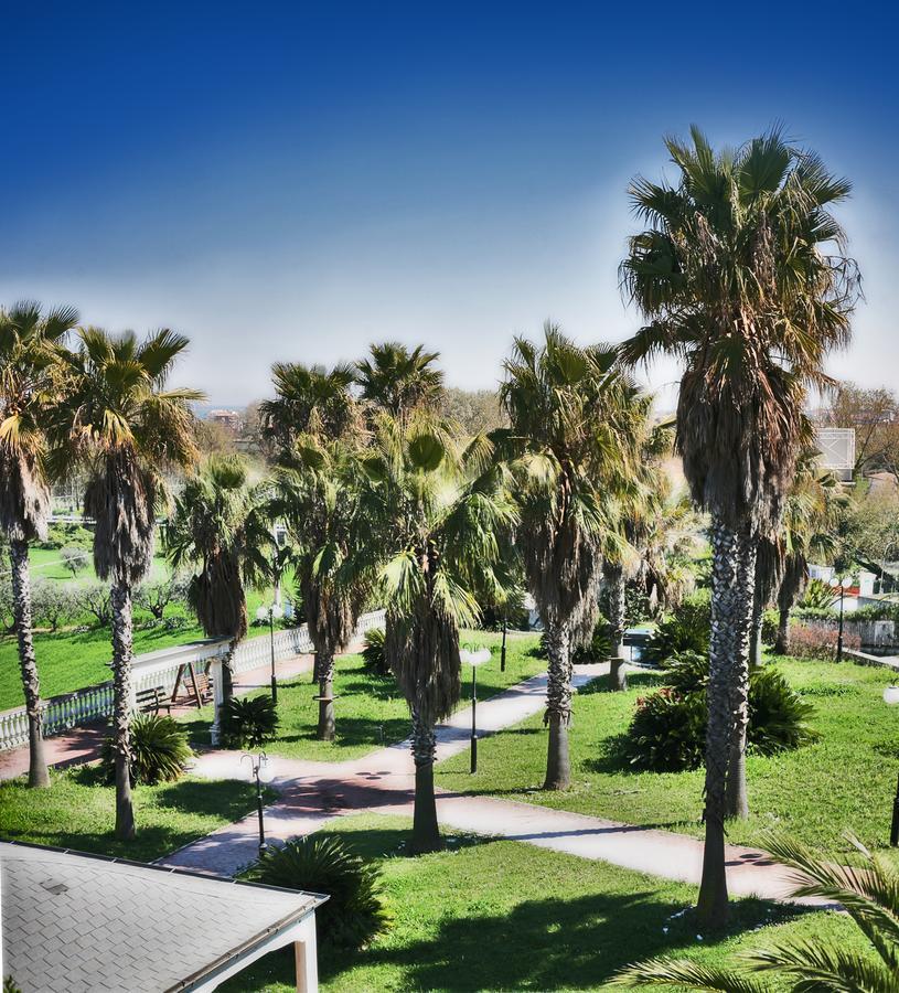 Villa Dei Romanzi Tortoreto Bagian luar foto