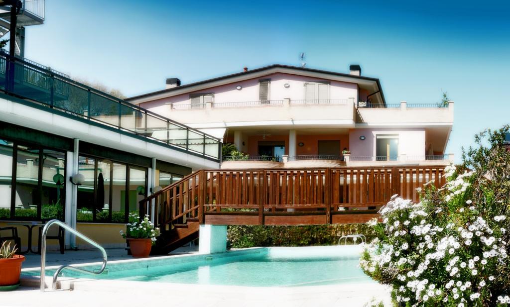 Villa Dei Romanzi Tortoreto Bagian luar foto